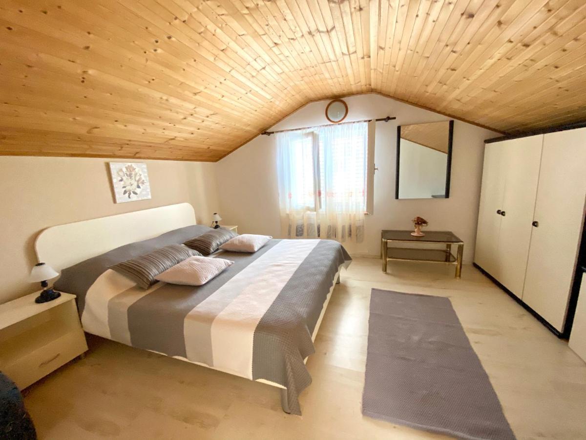 Guesthouse Kurelic Rab 캄포르 외부 사진